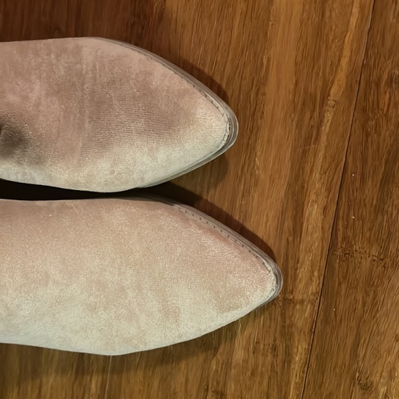 Boots - Picture 5 of 7